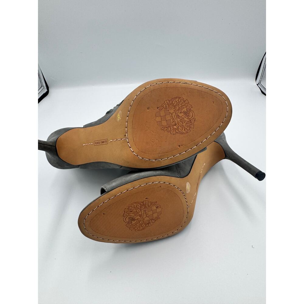 Vince Camuto Cholia Gray Suede Asymmetrical Peep Toe Sandal Bootie Heel Sz 10 - Picture 14 of 16
